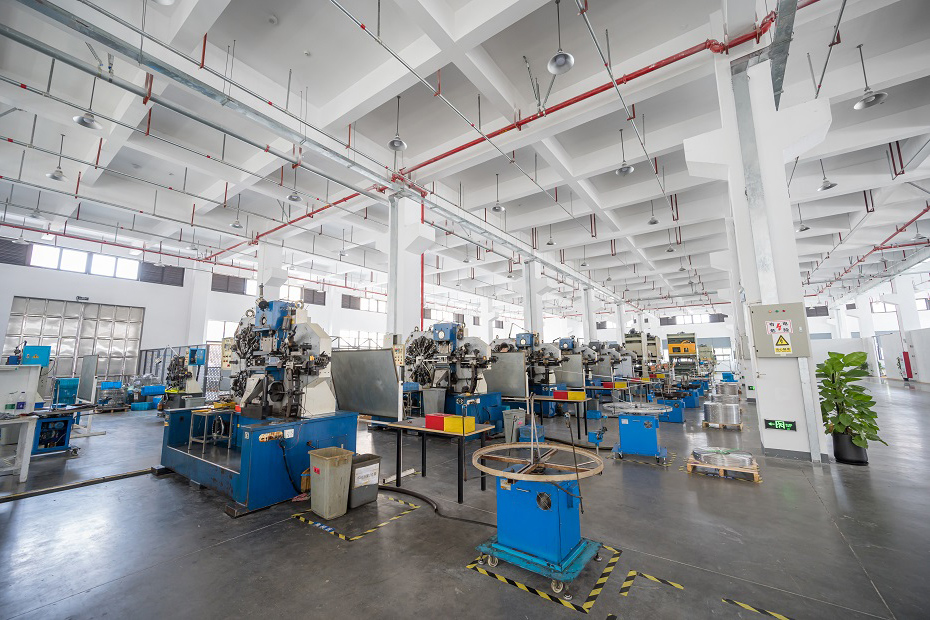 move into new building 2